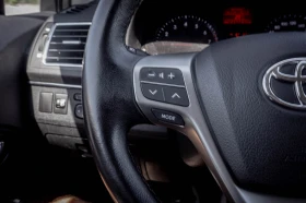 Toyota Avensis 1.8 бензин! ТОП! С ГАРАНЦИЯ! ALCANTARA, снимка 12