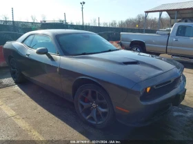 Dodge Challenger 3.6L V-6 DOHC, VVT, 305HP Rear Wheel Drive, снимка 1