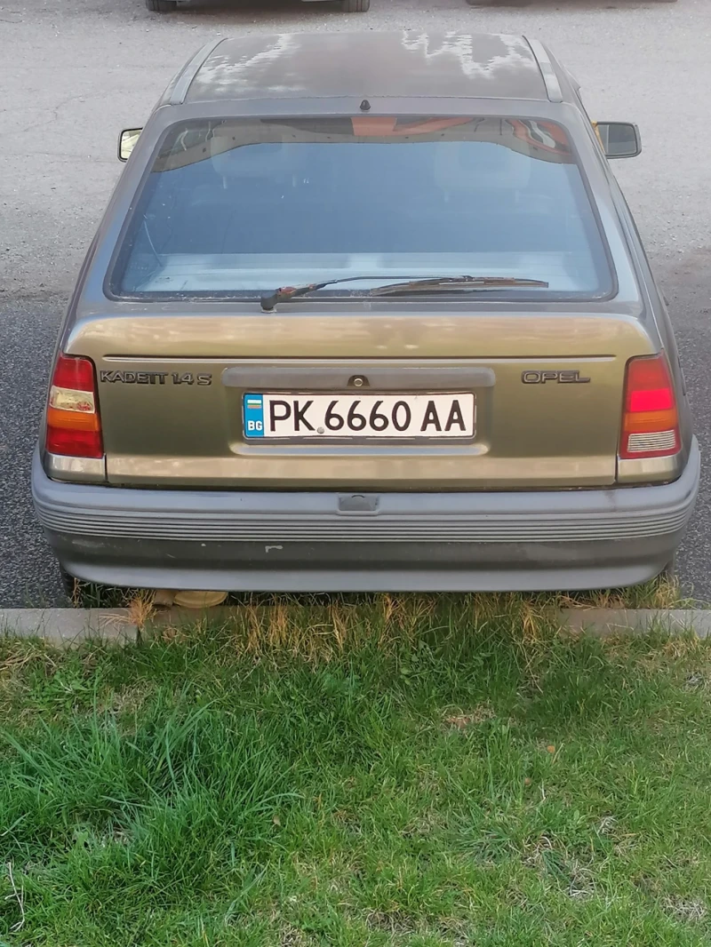 Opel Kadett 1.4 S, снимка 8 - Автомобили и джипове - 44928273
