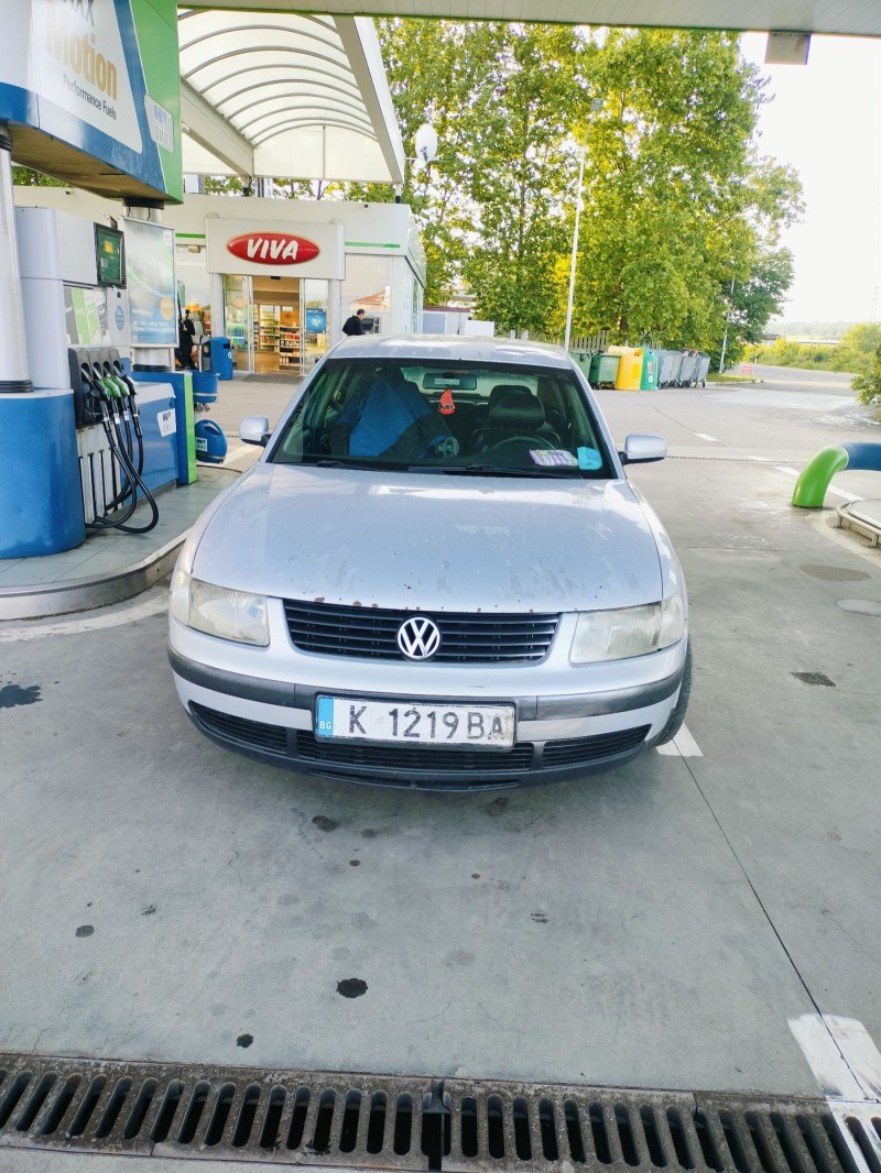 VW Passat, снимка 3 - Автомобили и джипове - 46318944