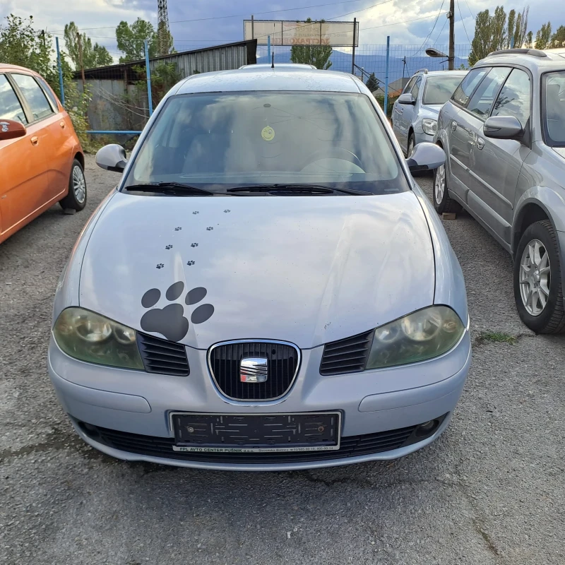 Seat Ibiza 1.4  Перфектен !  Газова уредба !!!, снимка 4 - Автомобили и джипове - 47271130