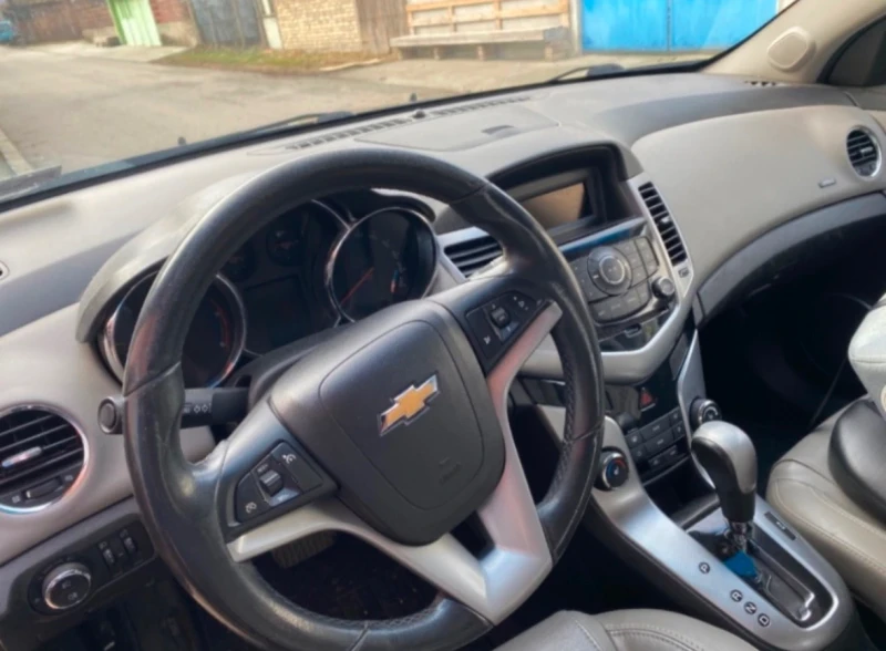 Chevrolet Cruze, снимка 8 - Автомобили и джипове - 48378311