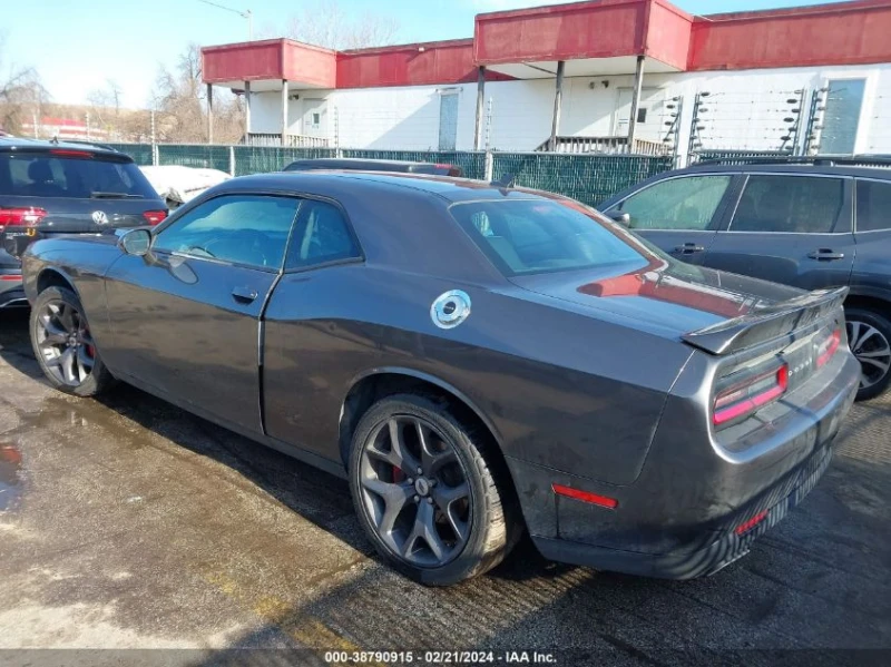 Dodge Challenger 3.6L V-6 DOHC, VVT, 305HP Rear Wheel Drive, снимка 9 - Автомобили и джипове - 49191737