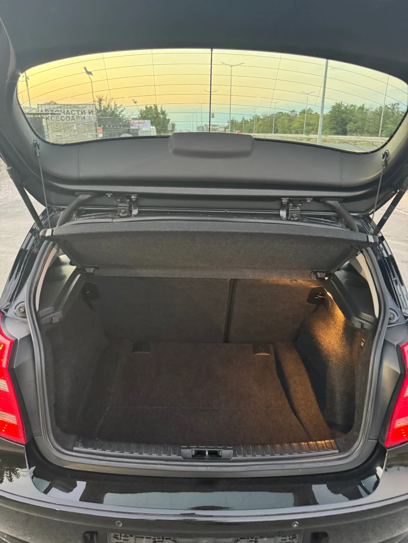 BMW 120 Автоматик, снимка 10 - Автомобили и джипове - 52327619