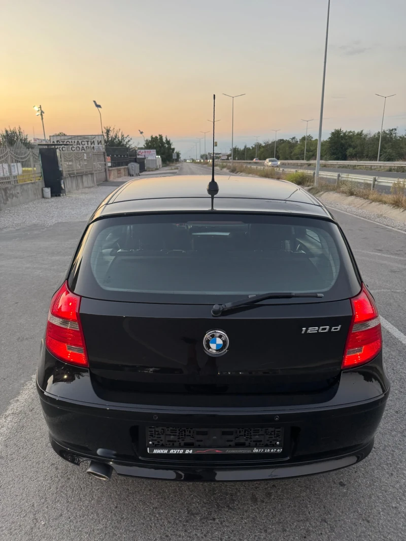 BMW 120 Автоматик, снимка 4 - Автомобили и джипове - 52327619