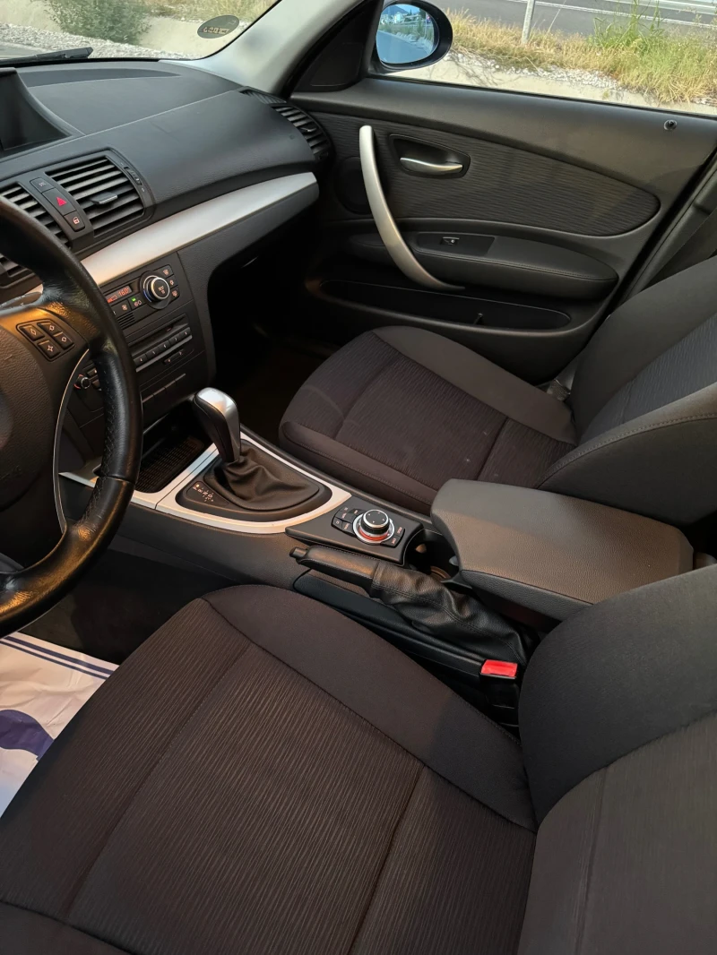 BMW 120 Автоматик, снимка 7 - Автомобили и джипове - 52327619
