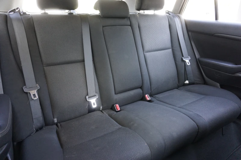 Toyota Avensis, снимка 11 - Автомобили и джипове - 51843721