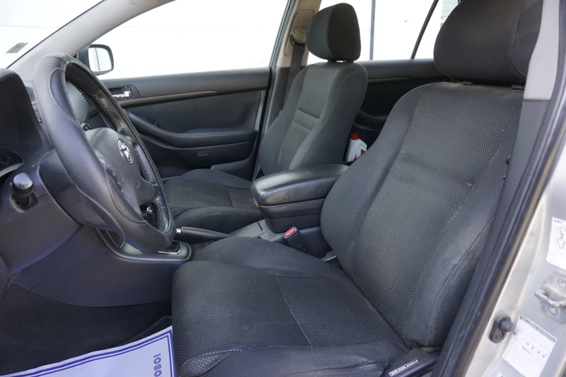 Toyota Avensis, снимка 14 - Автомобили и джипове - 51843721