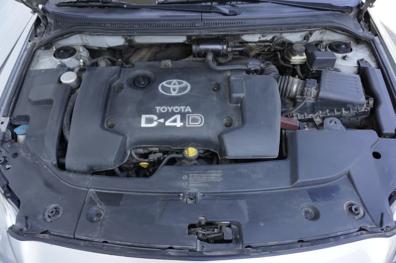 Toyota Avensis, снимка 9 - Автомобили и джипове - 51843721