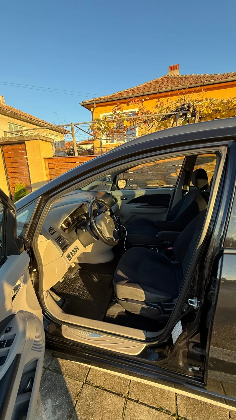 Mitsubishi Grandis, снимка 11 - Автомобили и джипове - 52458303