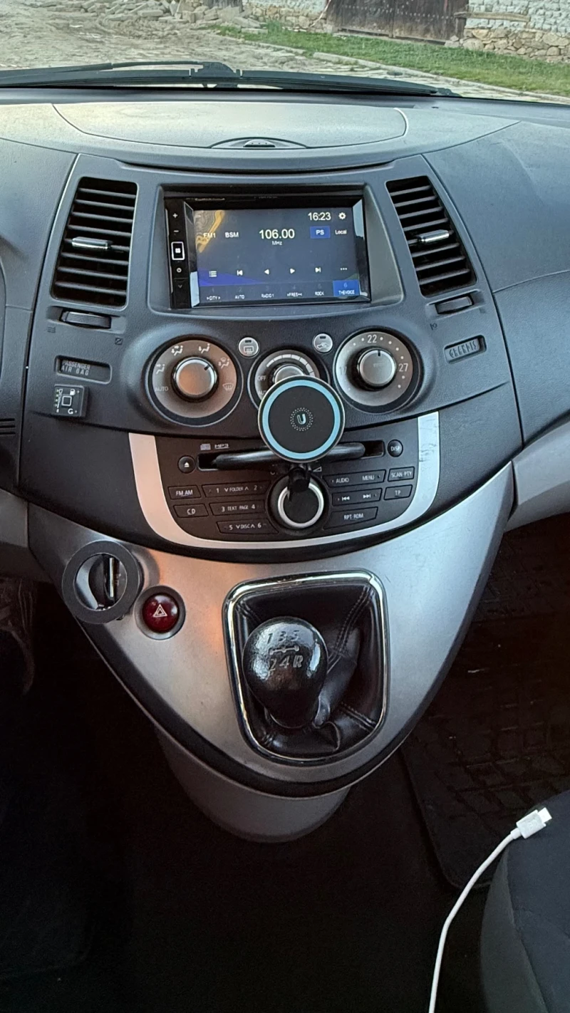 Mitsubishi Grandis, снимка 7 - Автомобили и джипове - 52458303