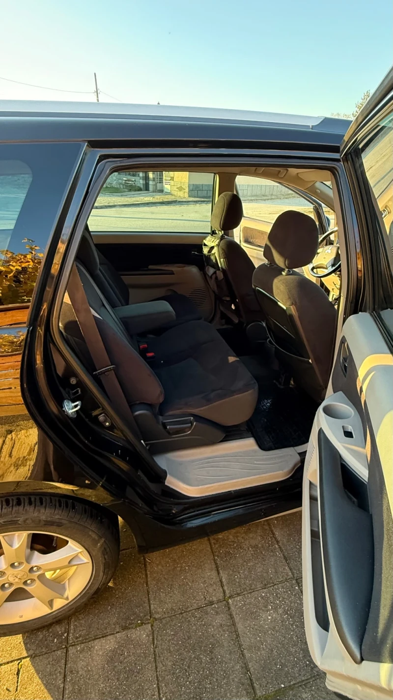 Mitsubishi Grandis, снимка 10 - Автомобили и джипове - 52458303