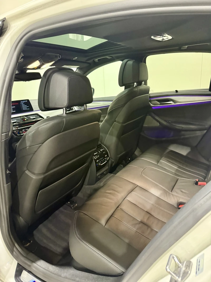 BMW 540 М Performance, снимка 10 - Автомобили и джипове - 52864793