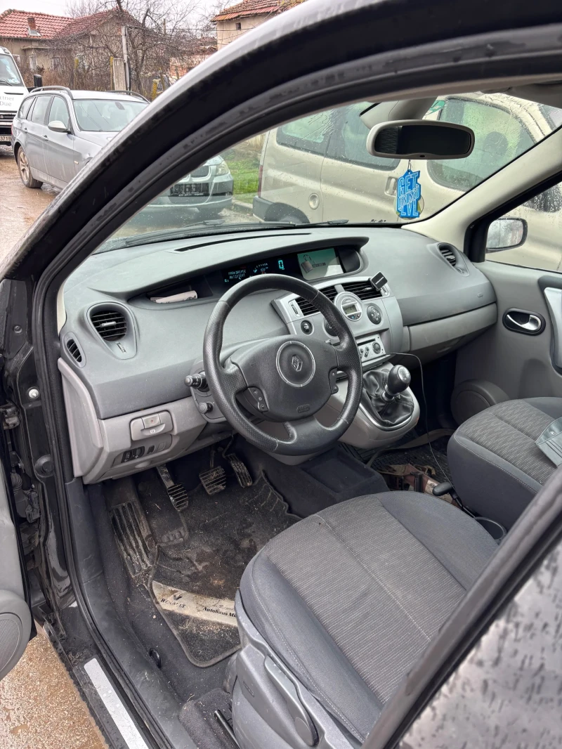 Renault Scenic 2.0, снимка 4 - Автомобили и джипове - 52893878