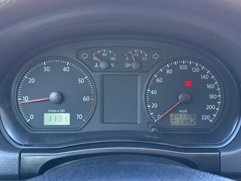 VW Polo 1.2i* ИТАЛИЯ* РЕАЛНИ КМ* АЛУМ. ДЖАНТИ* , снимка 11 - Автомобили и джипове - 53000472