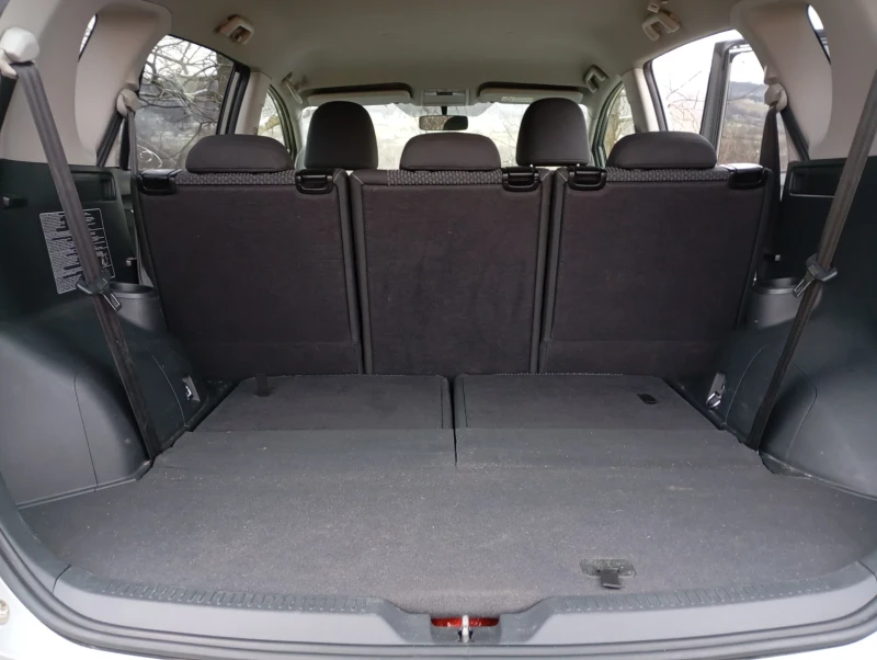 Toyota Verso, снимка 11 - Автомобили и джипове - 53339903