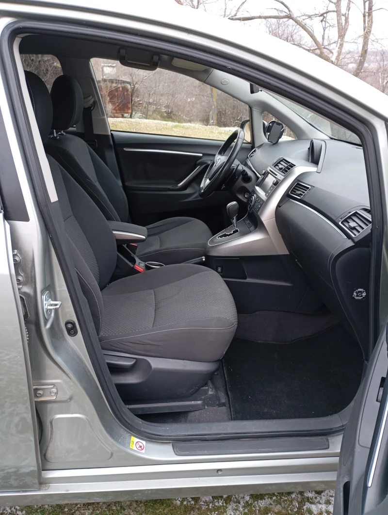 Toyota Verso, снимка 13 - Автомобили и джипове - 53339903