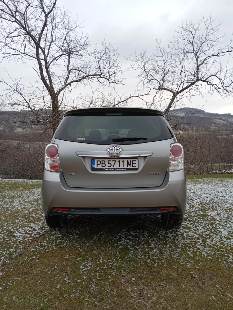 Toyota Verso, снимка 8 - Автомобили и джипове - 53339903