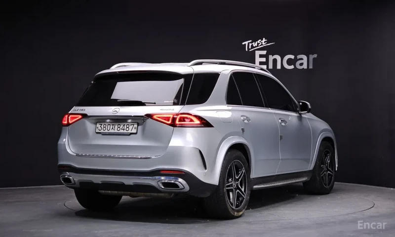 Mercedes-Benz GLE 450 AMG* Burmester* HUD* Обдух* 360, снимка 2 - Автомобили и джипове - 53373701