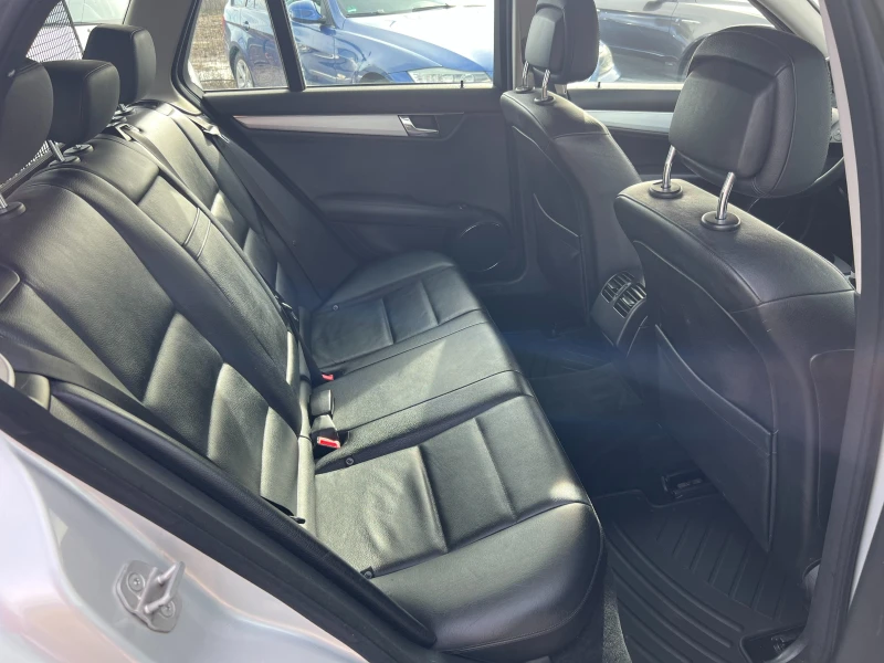 Mercedes-Benz C 200 Kompressor, снимка 14 - Автомобили и джипове - 53557987