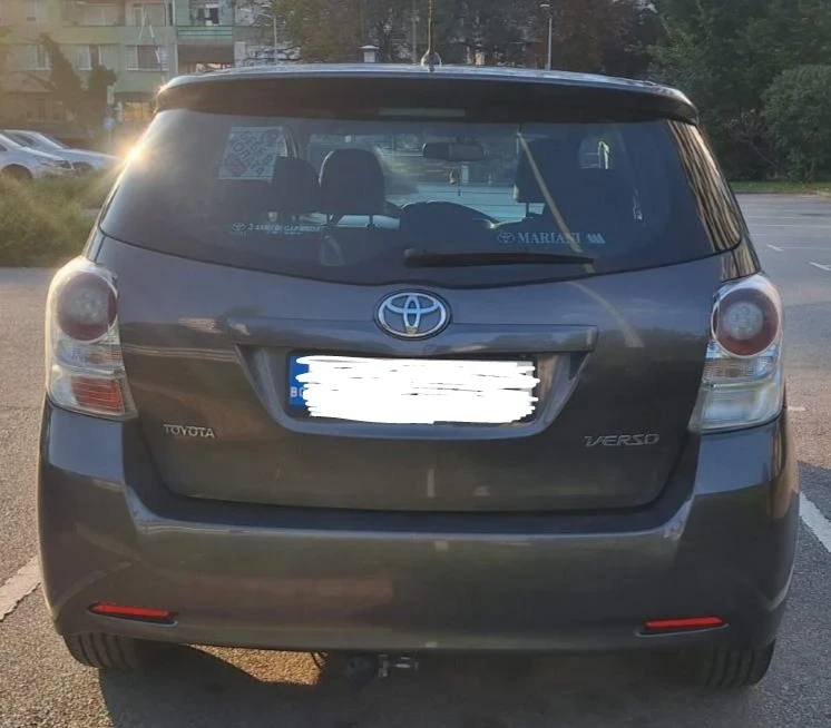 Toyota Verso 2.0 D4D Keyless & Panorama , снимка 5 - Автомобили и джипове - 49511233