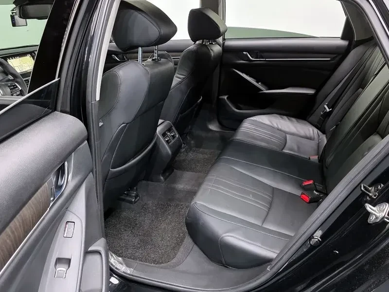 Honda Accord 2.0 TURBO SPORT| �������| HEAD UP| DISTRONIC | Mobile.bg � ����������� 9