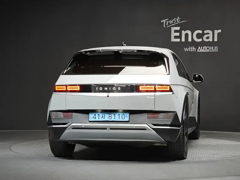 Hyundai Ioniq 5 LONG RANGE EXCLUSIVE* ПОДГРЕВ* ОБДУХВАНЕ* СЕНЗОРИ*, снимка 4 - Автомобили и джипове - 56677699