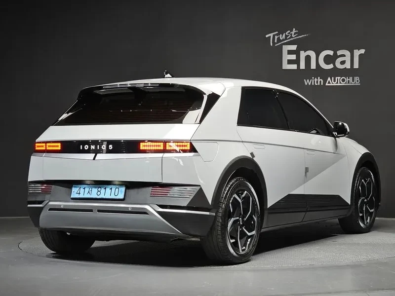 Hyundai Ioniq 5 LONG RANGE EXCLUSIVE* ПОДГРЕВ* ОБДУХВАНЕ* СЕНЗОРИ*, снимка 2 - Автомобили и джипове - 56677699