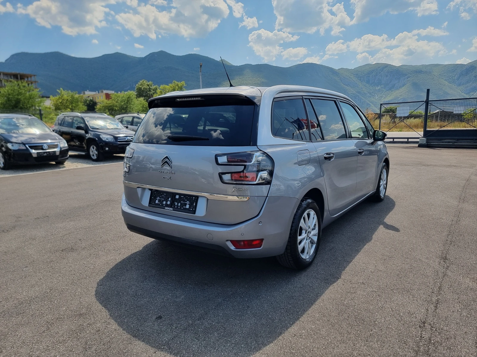Citroen C4 Picasso 1.2I PURE TECH - изображение 6