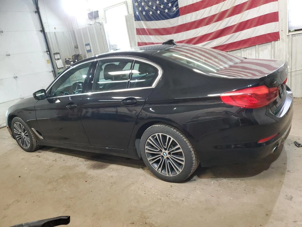 BMW 530 XI* HARMAN/KARDON* HEAD-UP* ПОДГРЕВ* KEYLESS*  - изображение 4