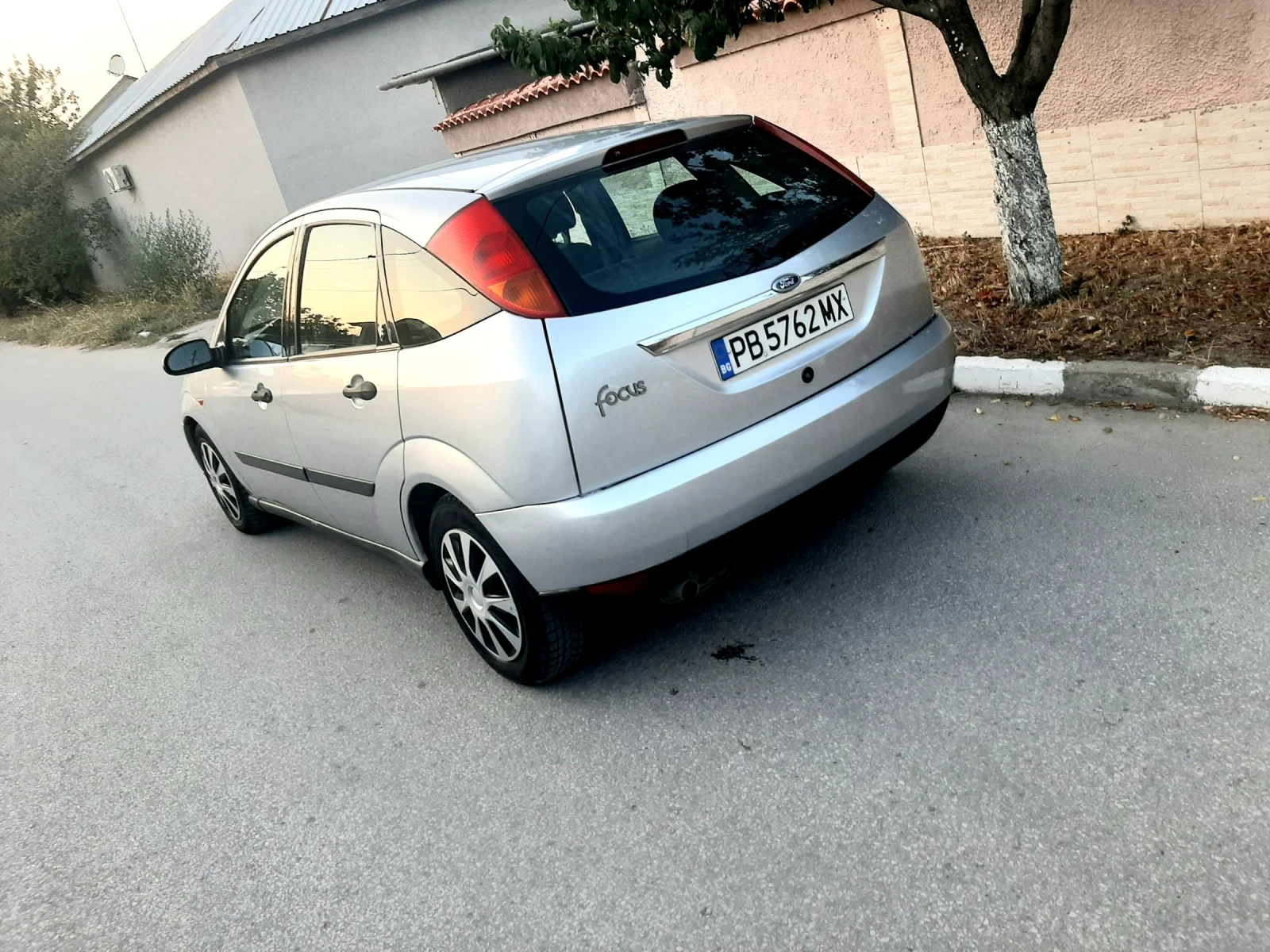 Ford Focus 1.6i.16V+ КЛИМА. БЕНЗИН .ГАЗ ИНЖЕКЦИОН  - изображение 7