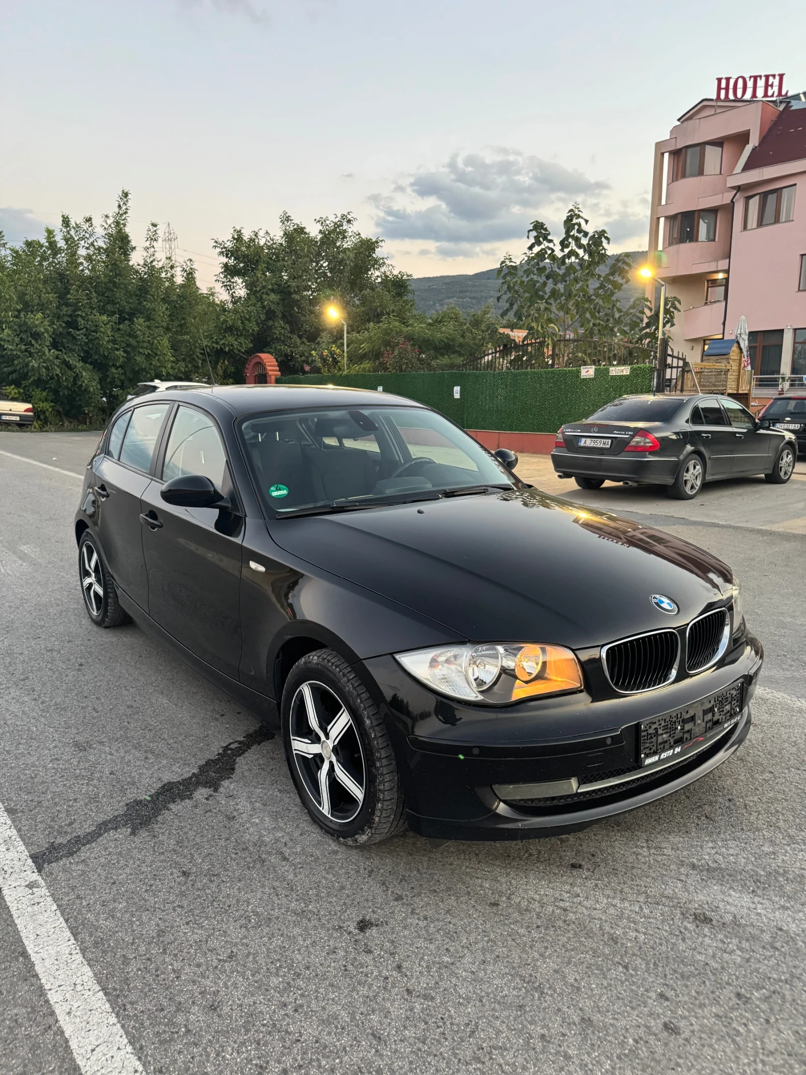 BMW 120 Автоматик - изображение 2