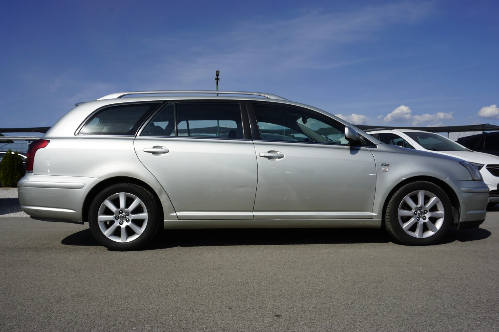 Toyota Avensis  - изображение 7