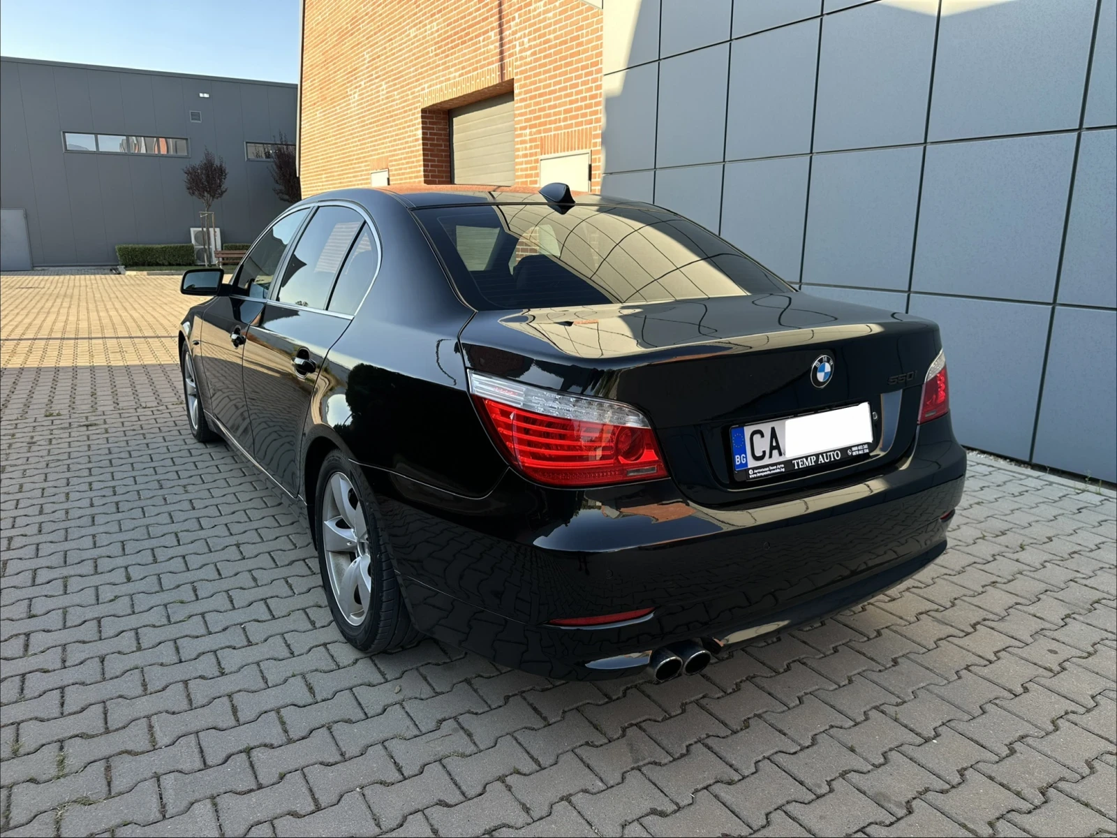 BMW 550 4.8 367кс - изображение 4