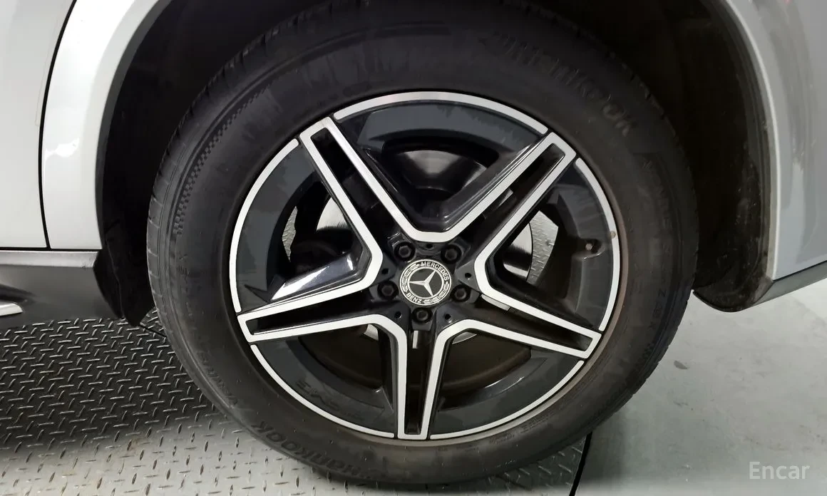 Mercedes-Benz GLE 450 AMG* Burmester* HUD* Обдух* 360 - изображение 5