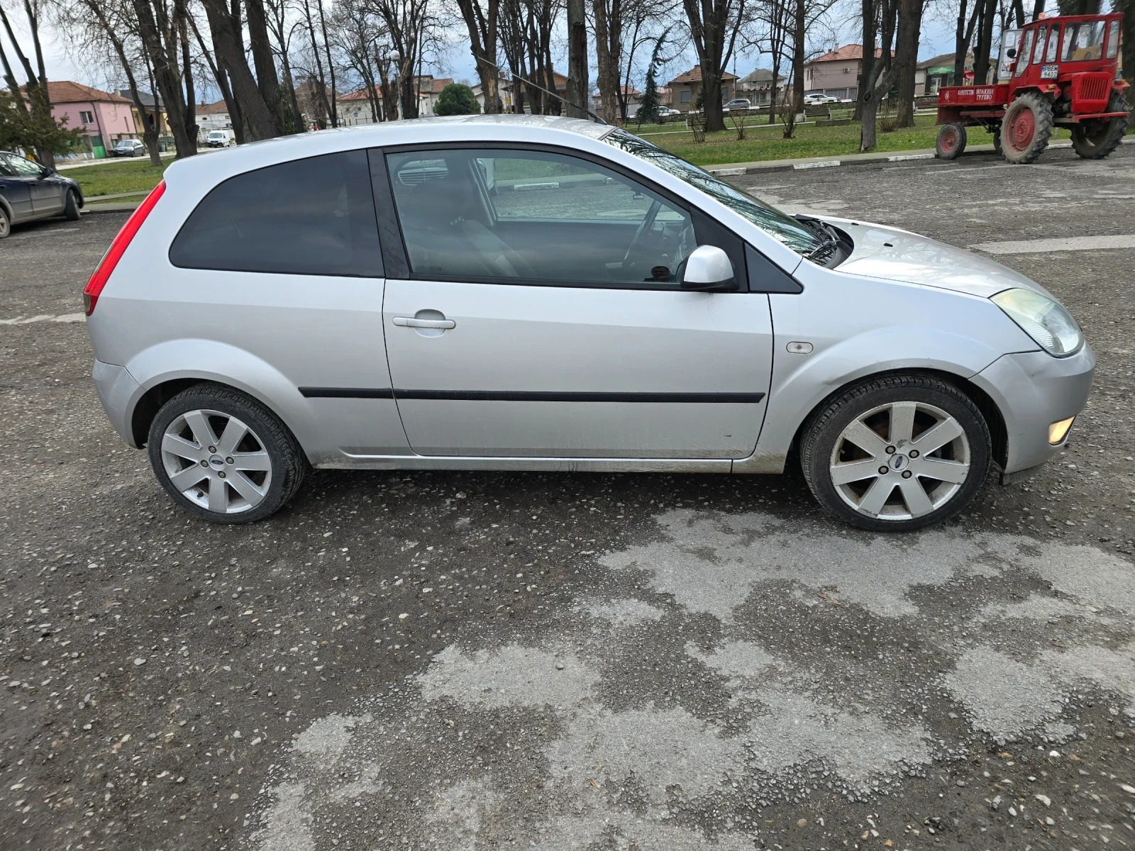 Ford Fiesta 1.3 КЛИМАТИК - изображение 3