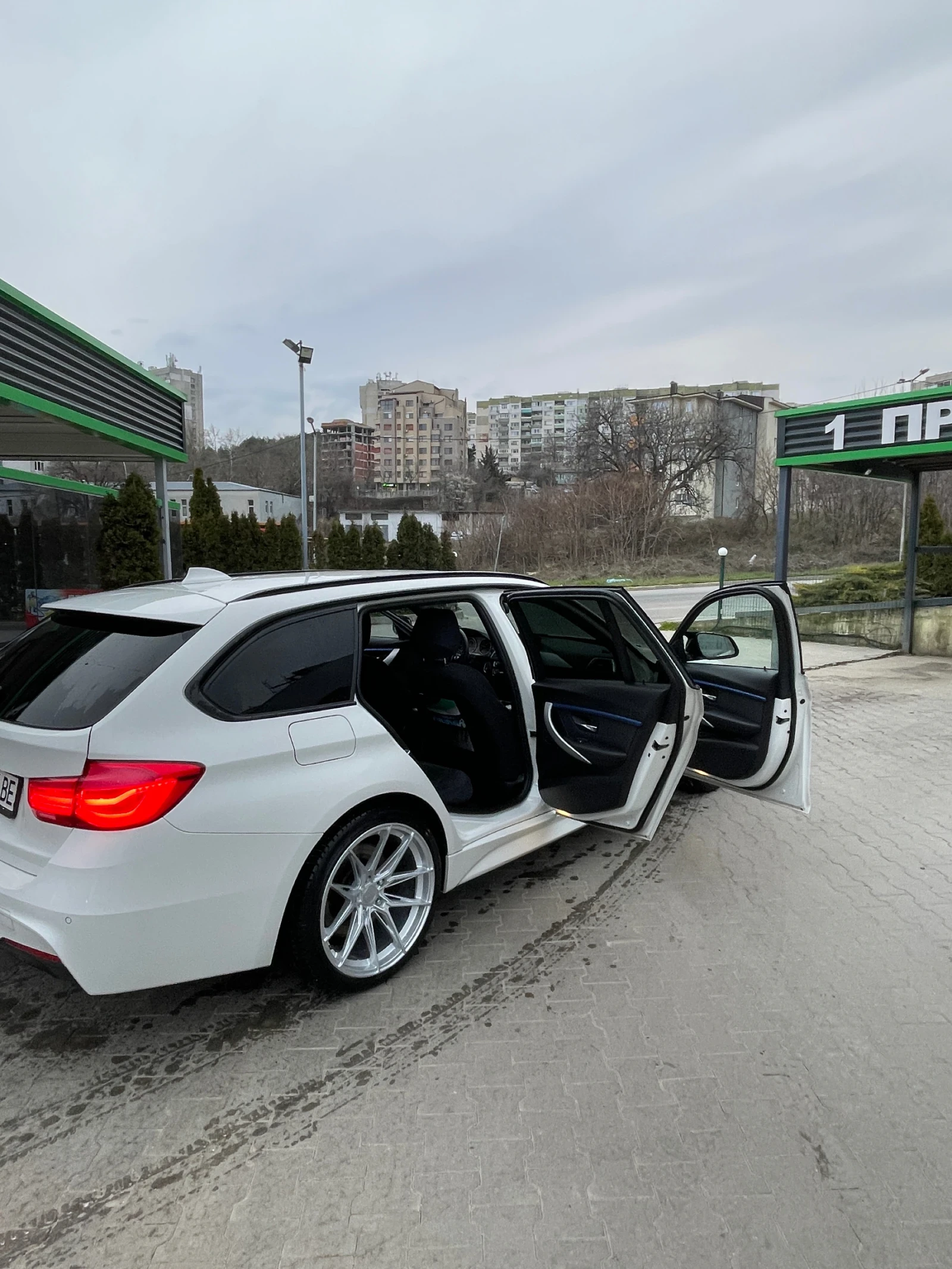 BMW 335, снимка 4 - Автомобили и джипове - 54319490