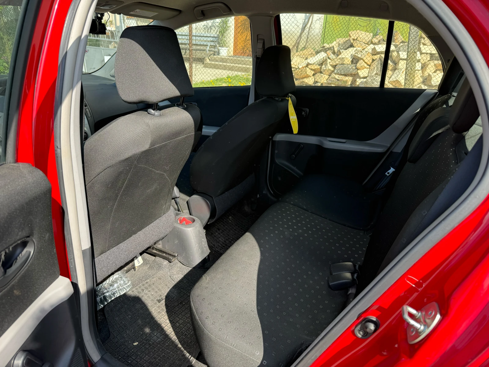 Toyota Yaris, снимка 5 - Автомобили и джипове - 54543810