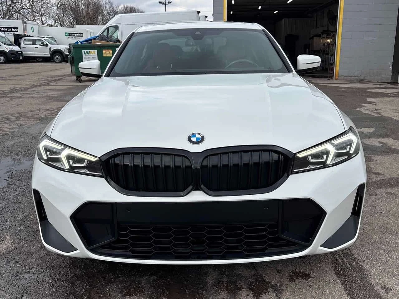 BMW 330 * 330i xDrive * CARFAX * ЦЕНА ДО БГ, снимка 2 - Автомобили и джипове - 54957536