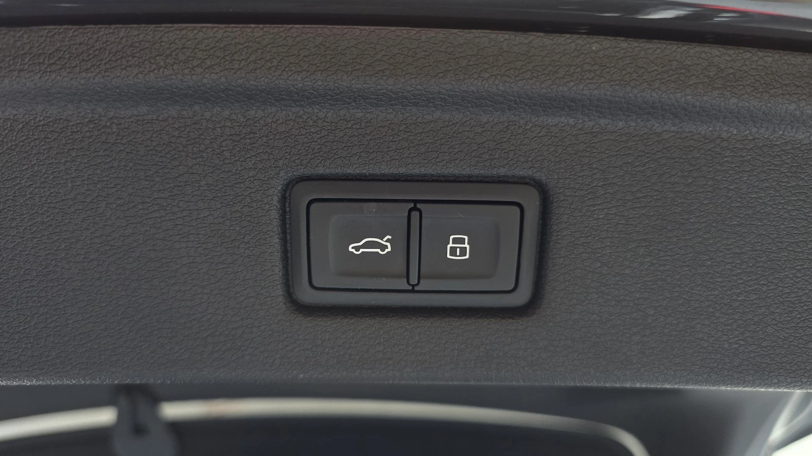 Audi A5 40 TFSI quattro* ЛЮК* KEYLESS* КРАЙНА ЦЕНА, снимка 16 - Автомобили и джипове - 55336589