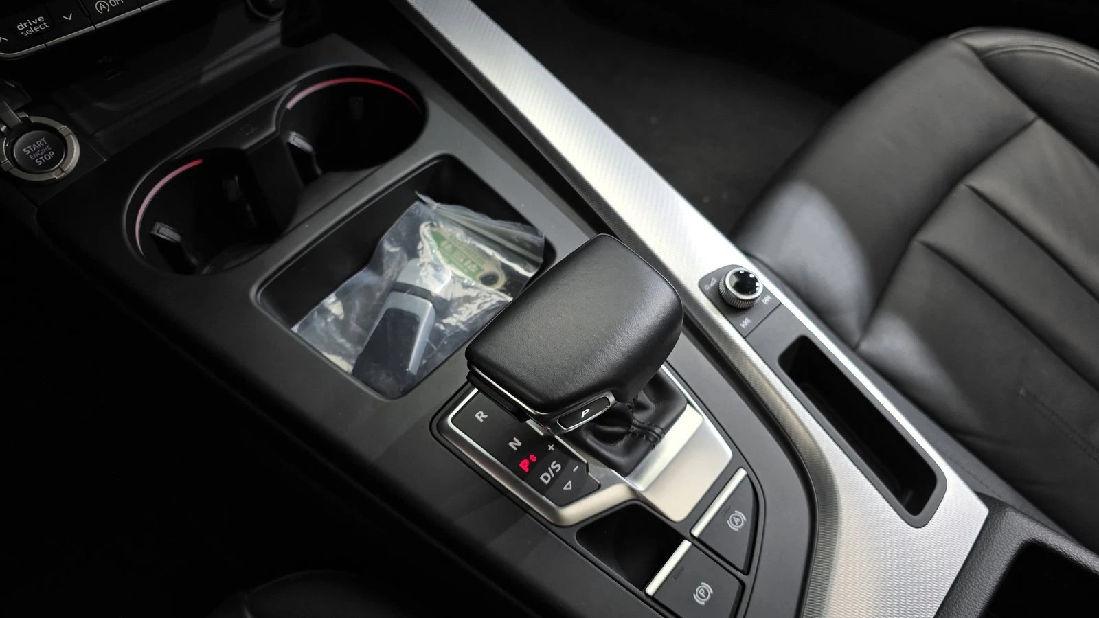 Audi A5 40 TFSI quattro* ЛЮК* KEYLESS* КРАЙНА ЦЕНА, снимка 9 - Автомобили и джипове - 55336589