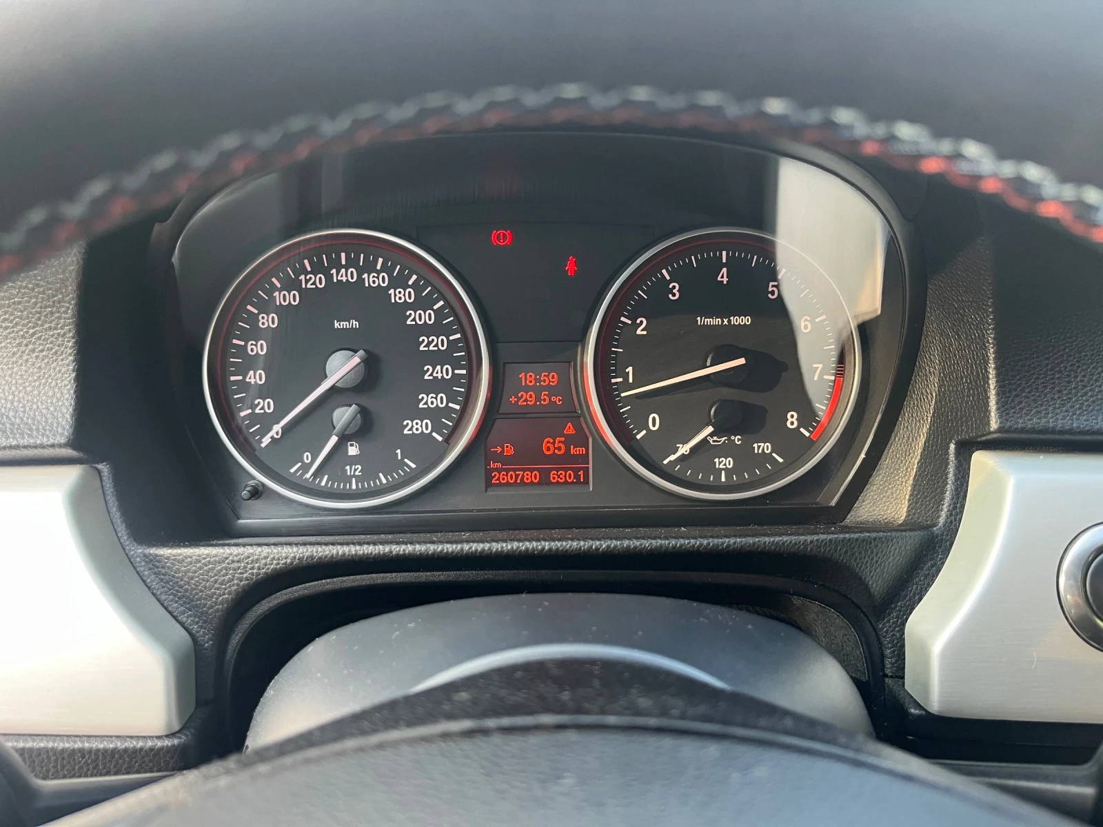 BMW 325 Обслужен* Регистриран* Навигация* Кожа* Ръчка* N52, снимка 13 - Автомобили и джипове - 55506462