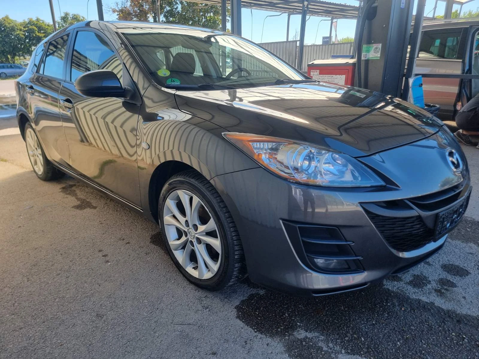 Mazda 3 1.6i / ПЕРФЕКТЕН, снимка 3 - Автомобили и джипове - 55885000