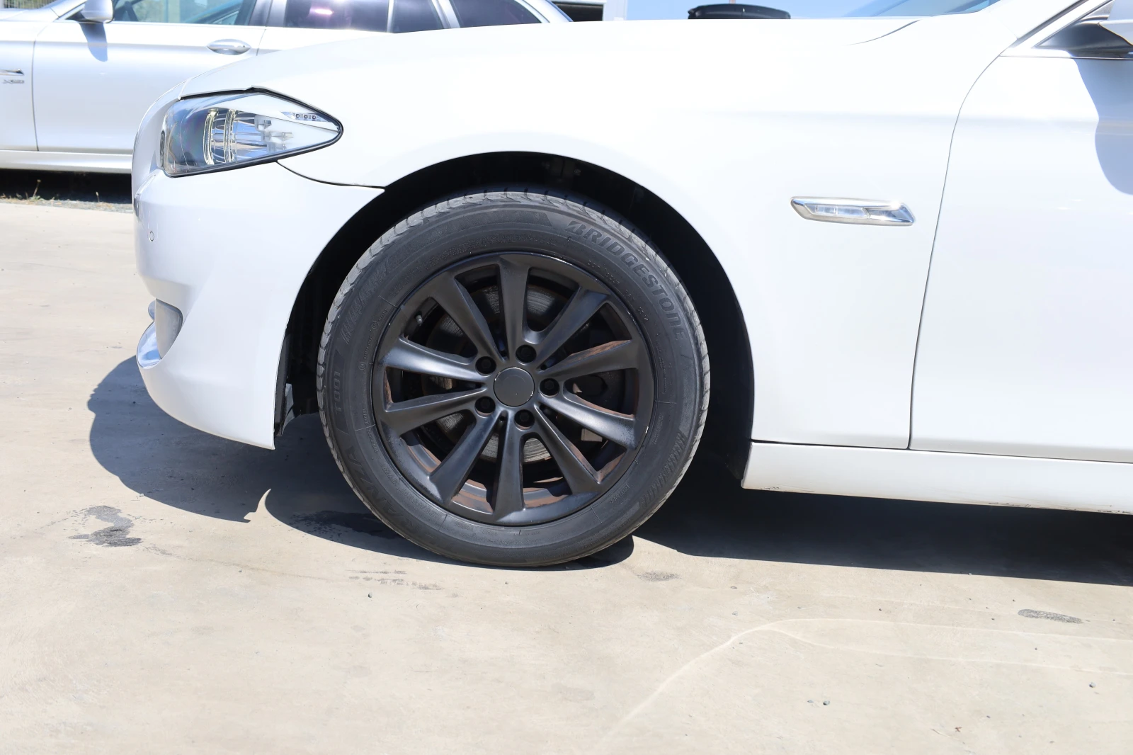 BMW 520, снимка 11 - Автомобили и джипове - 55896684