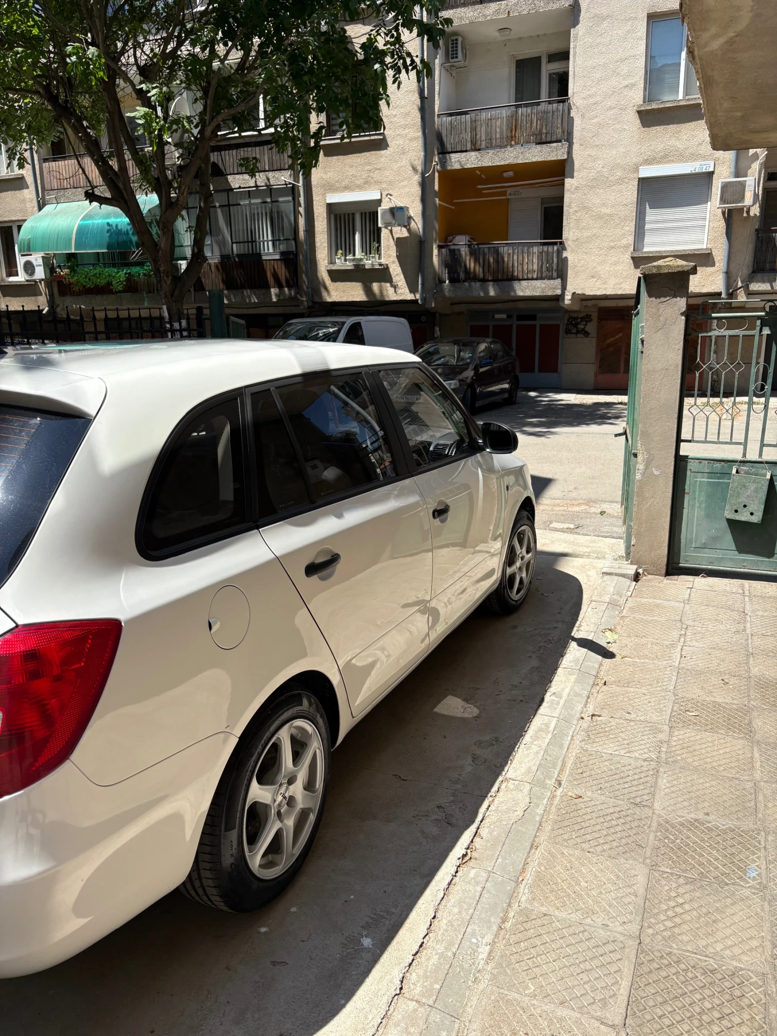 Skoda Fabia Комби, снимка 12 - Автомобили и джипове - 56106336