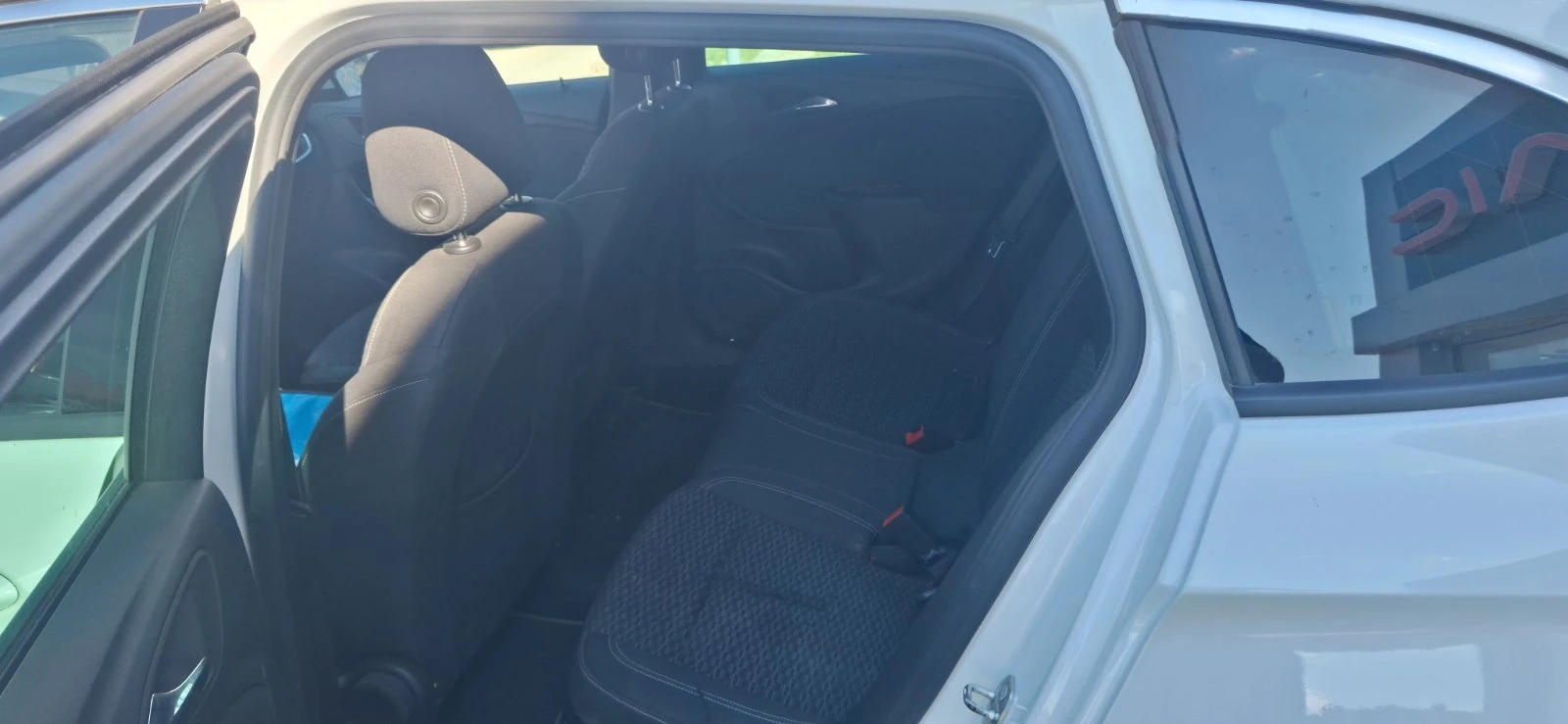 Opel Astra, снимка 10 - Автомобили и джипове - 56271418