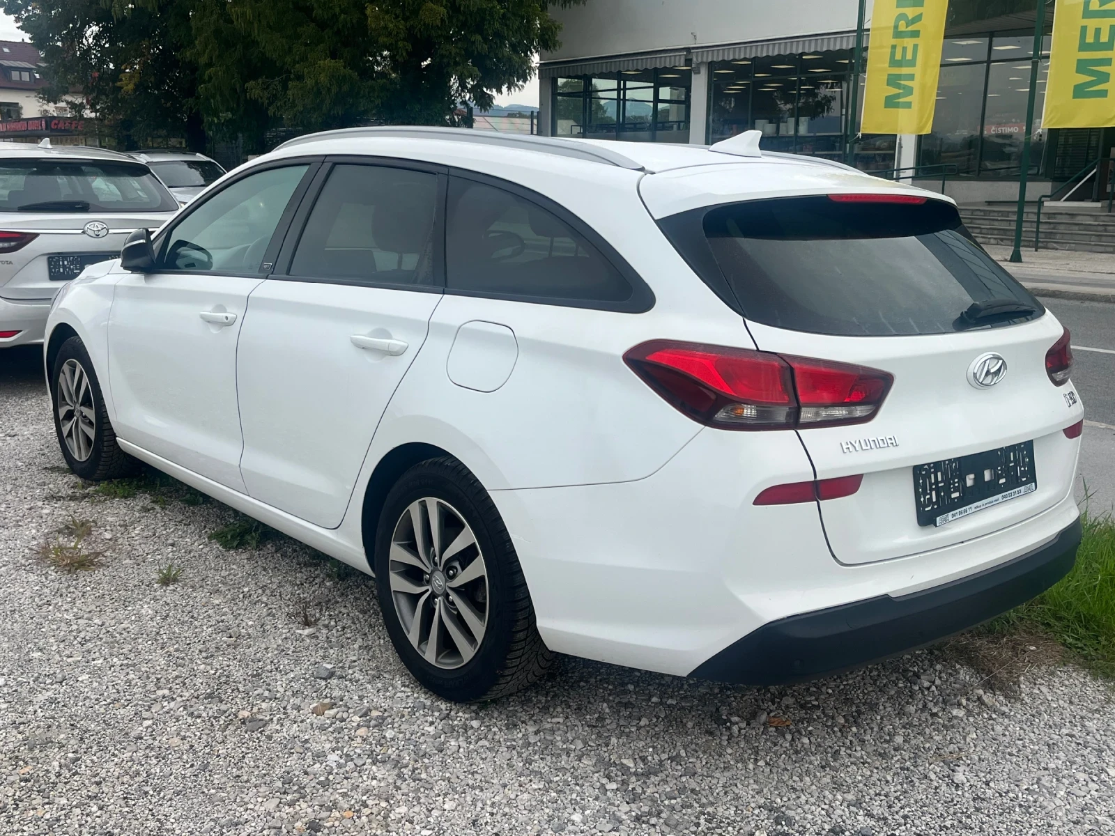 Hyundai I30 1.6CRDI 110 kc, снимка 5 - Автомобили и джипове - 56272953