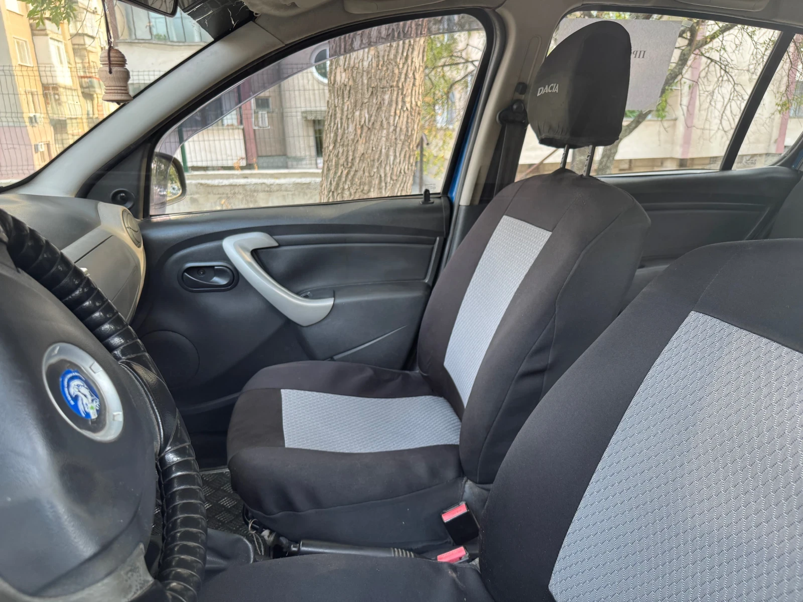 Dacia Sandero 1.2, снимка 6 - Автомобили и джипове - 56300176