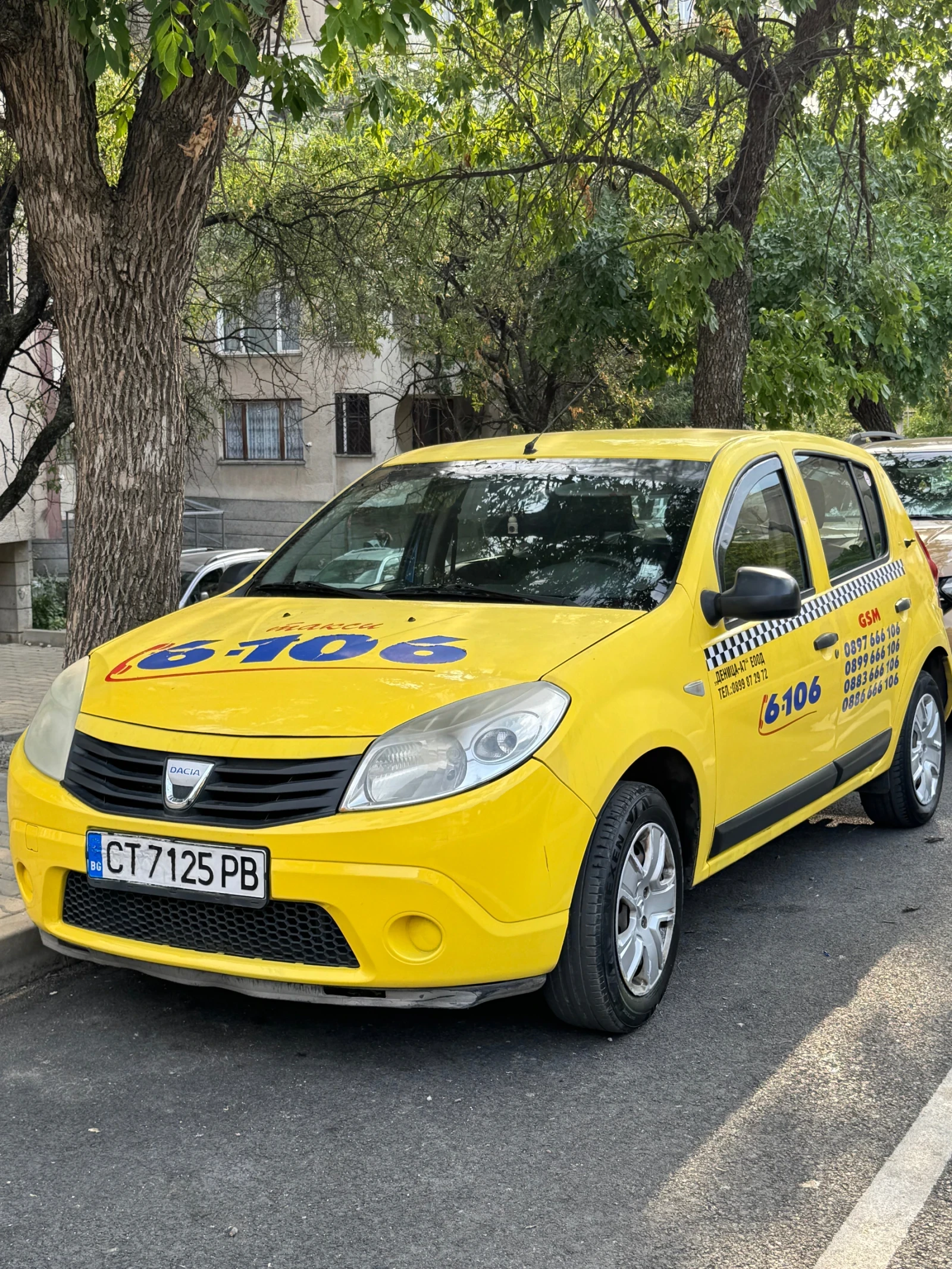 Dacia Sandero 1.2, снимка 4 - Автомобили и джипове - 56300176