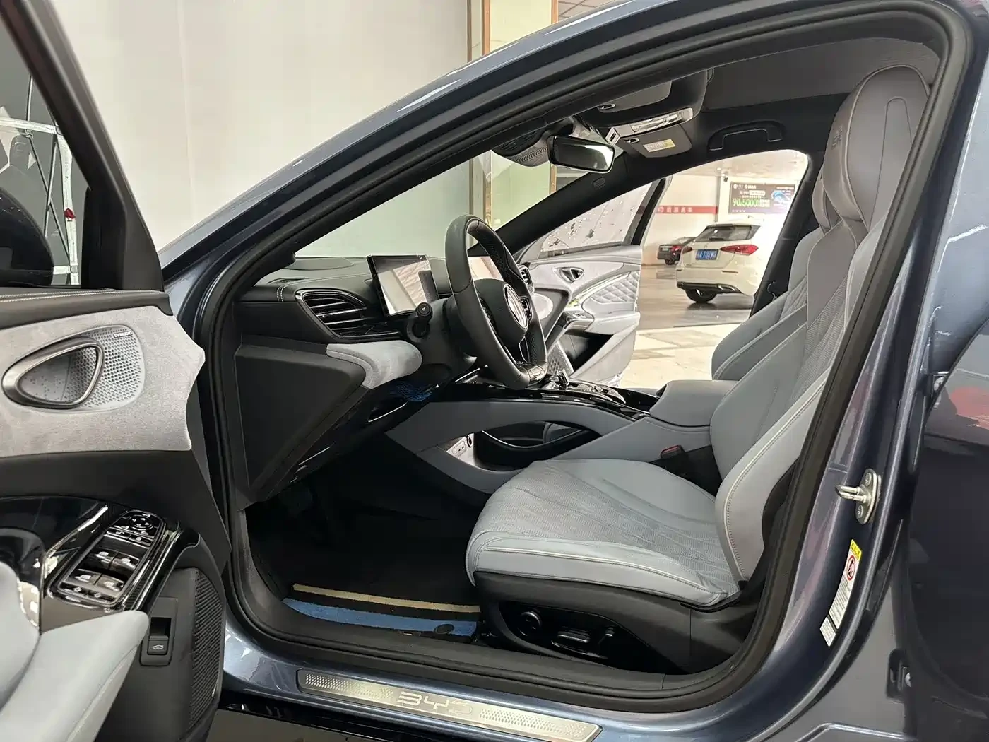 BYD Seal 2022 650km AWD Performance, снимка 12 - Автомобили и джипове - 56662818